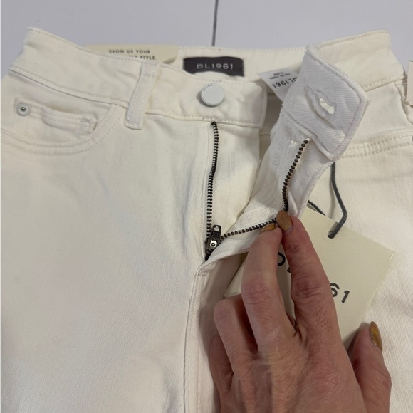 DL1961 Mara Ankle Mid Rise Instasculpt Straight Jeans Size 24 NWT - Picture 14 of 16